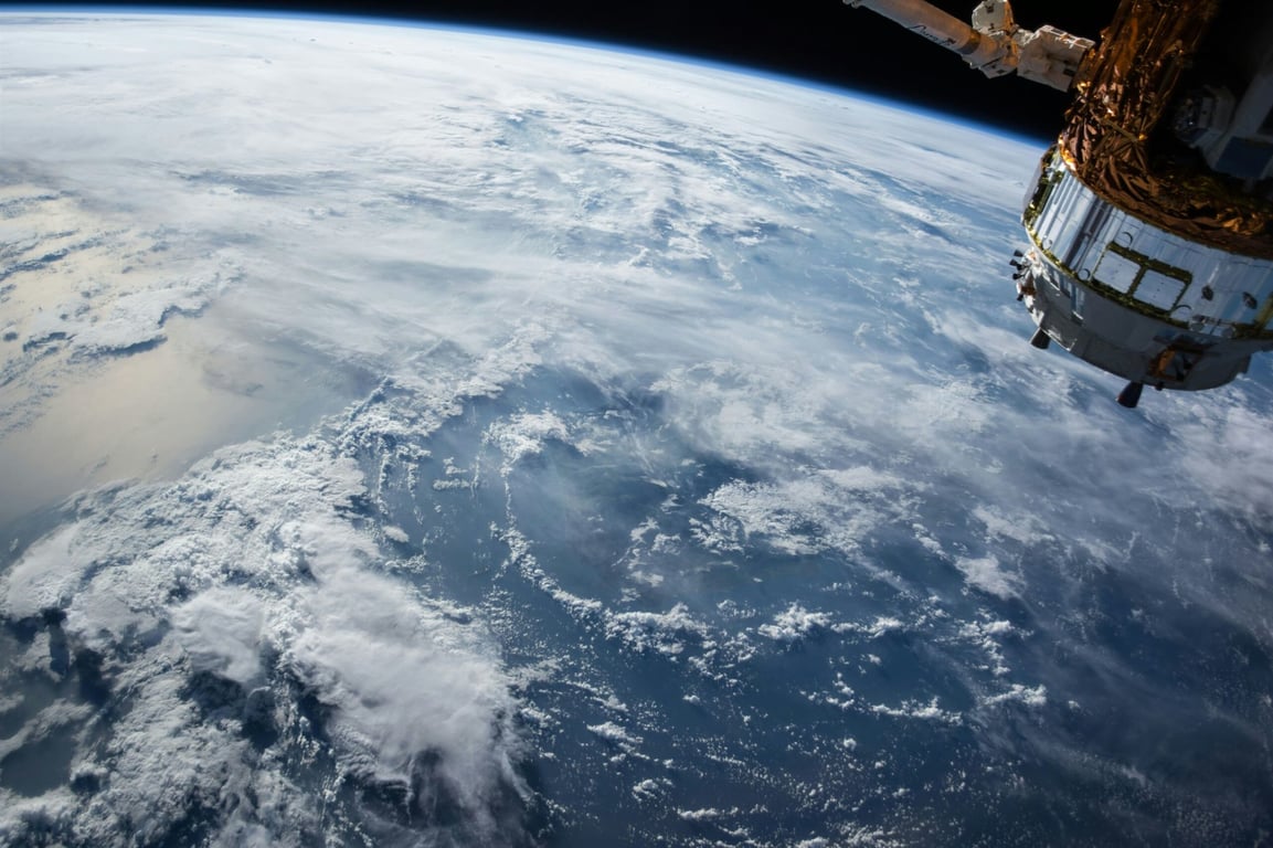 Každý den nám nad hlavou hoří satelity. A nikdo vám to neřekl