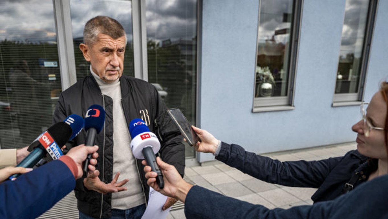 Babiš jede freestyle jízdu za imunitou. Lemuje ji rasismus, zelená krev a ohrožování bezpečnosti země