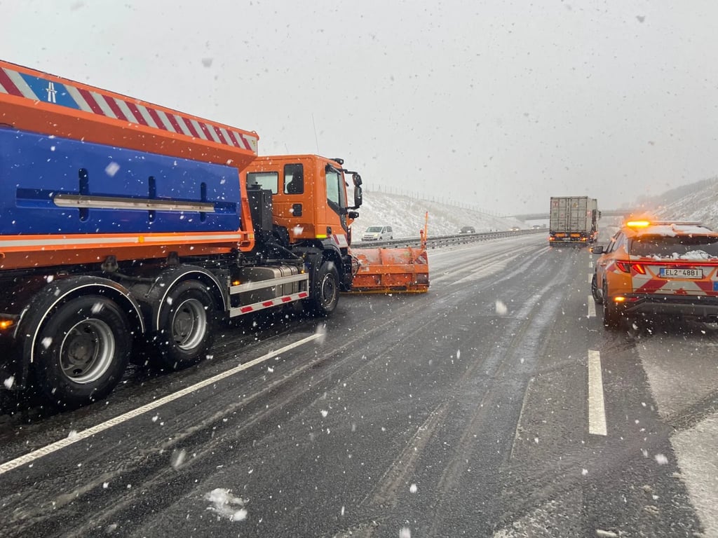 Zimní šok z ŘSD: Tolik soli jsme tu ještě neměli. Nové sypače slibují konec ledového chaosu.