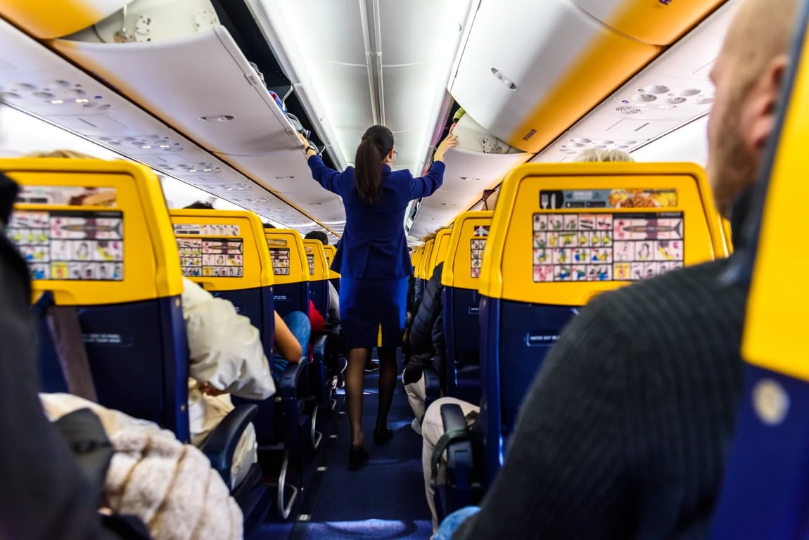 Šokující výpověď letušky Ryanairu: Kolik berou doopravdy? Mnozí na to zírali s otevřenou pusou.