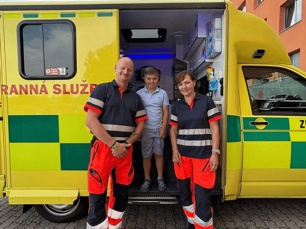 Devítiletý Šimon z Osic dostal od prezidenta medaili Za hrdinství. Zachránil dědu, který zkolaboval ve vodě