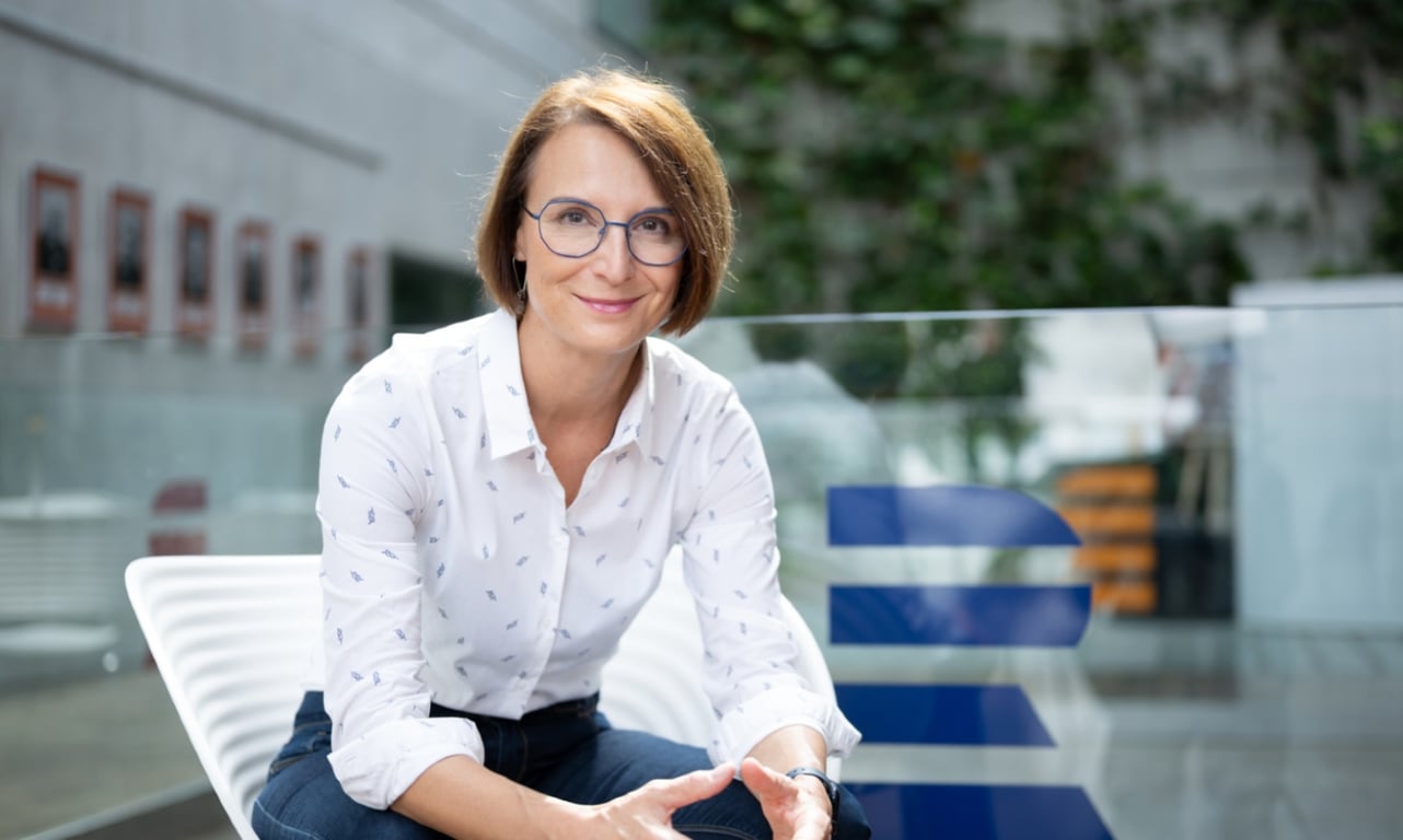 Český rozhlas má novou šéfku zahraniční redakce, přichází ze Slovenských elektráren