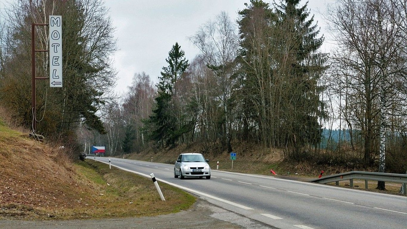 Všichni tito řidiči platí na povinném ručení víc, než musí. Nepatříte mezi ně? Můžete ušetřit tisíce korun