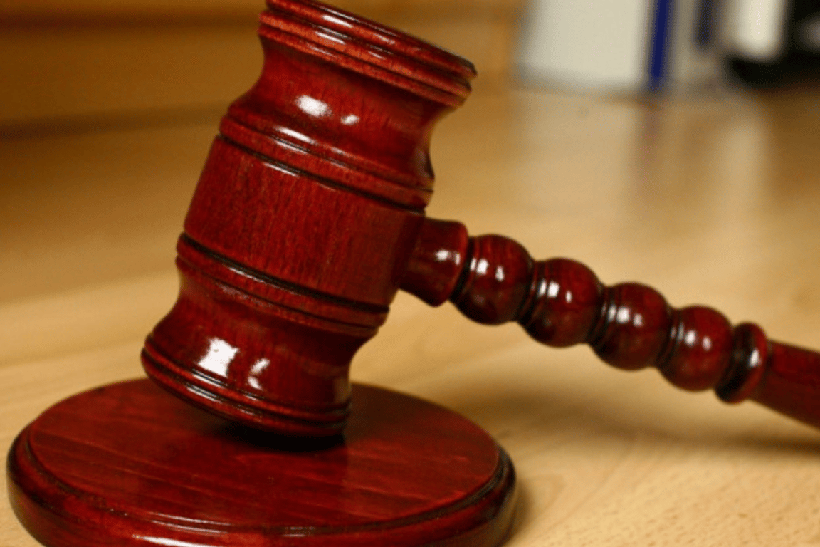 Soud potvrdil mladíkovi 16,5 let za vraždu v Ostravě, kolemjdoucího ubil k smrti