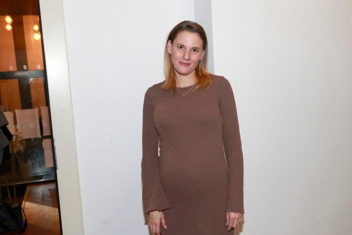 "Manžel mi u porodu nebude nic platný," říká herečka Šárka Krausová