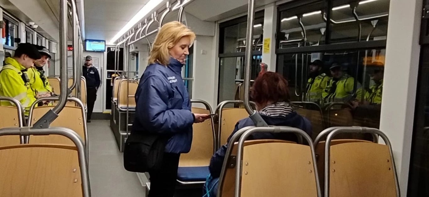 Každý devátý cestující byl vyhozen. Kontrola v ostravské MHD odhalila desítky černých pasažérů