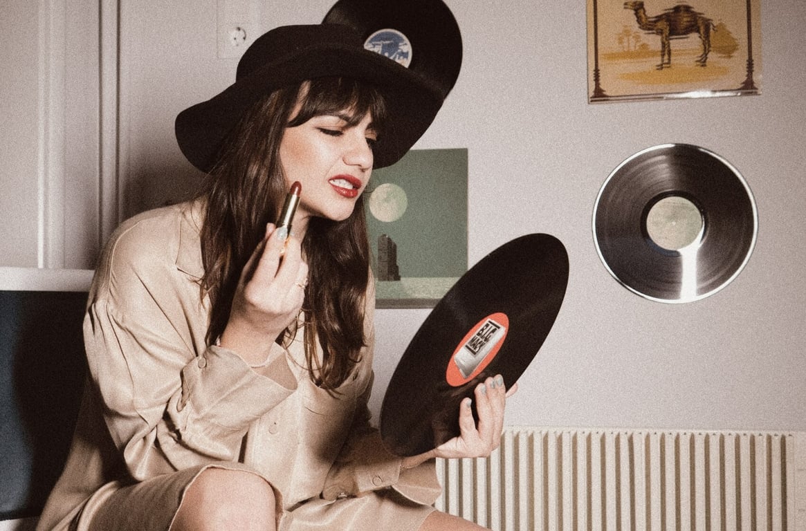 Desky si nekupují jen hipsteři aneb Jak a proč se v Česku znovuzrodily vinyly