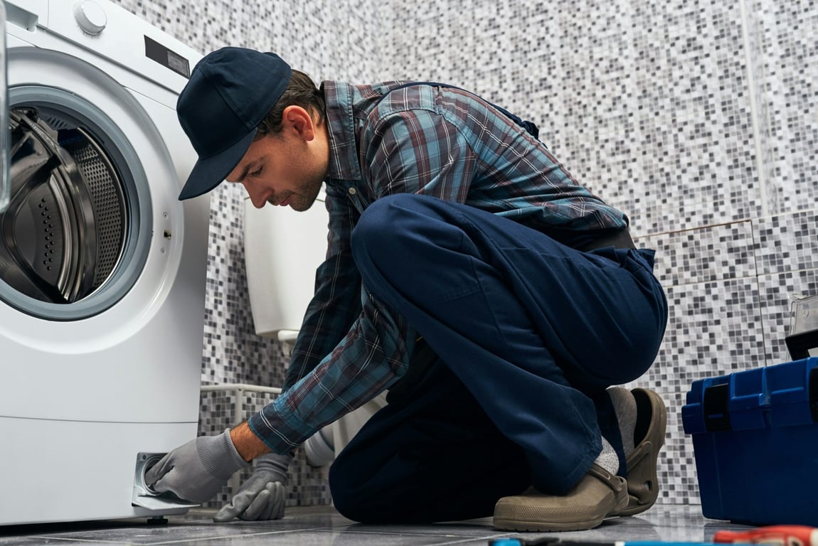 Český technik prozradil: když vyměníte tuhle součástku v pračce, vydrží vám fungovat i 15 let. Skoro nikdo to neví