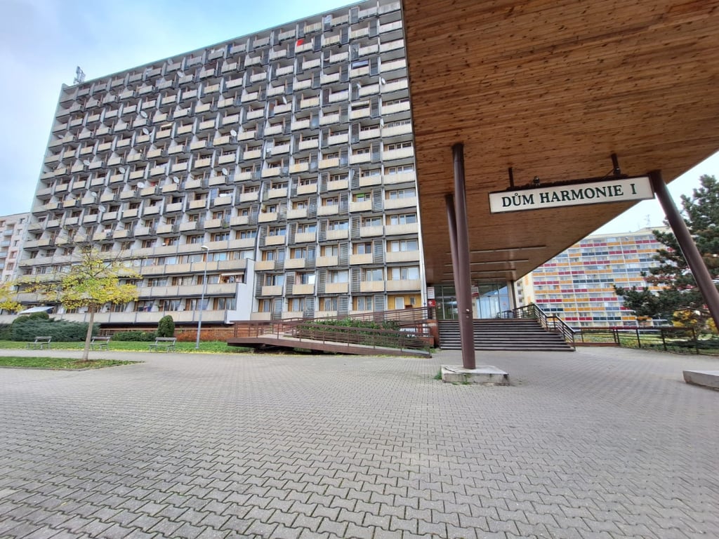 Hradec Králové má tři nabídky v půlmiliardovém tendru na opravu domu pro seniory