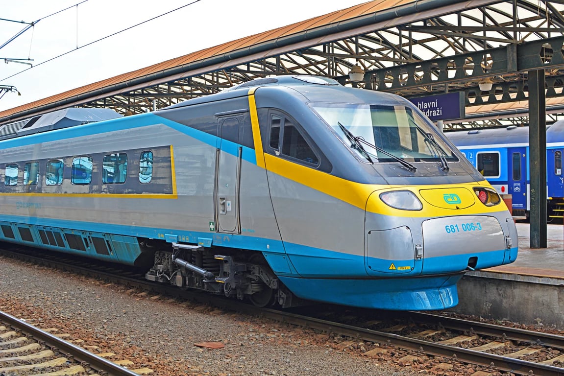 Velká změna v Pendolinu: Jízdenky ve 2. třídě se výrazně zlevní, vodu ale nedostanete