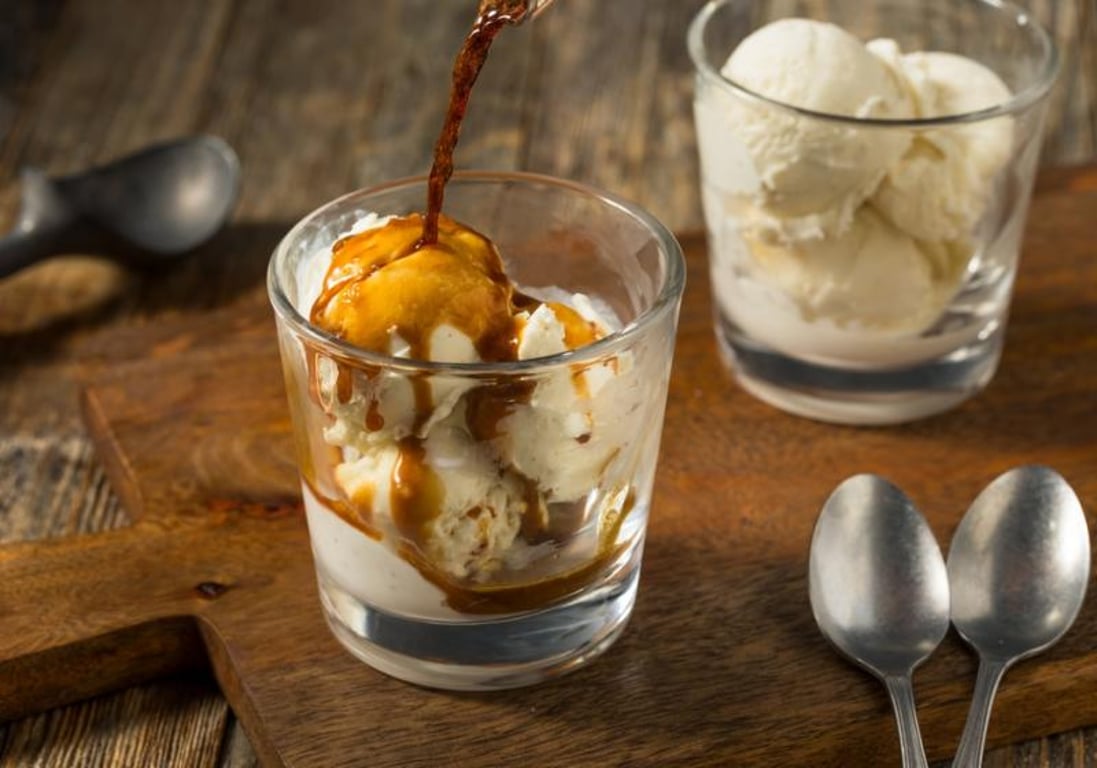 Frappé, affogato, cold brew nebo mazagran: ledové kávy ze světových kaváren, které si za pár minut připravíte doma