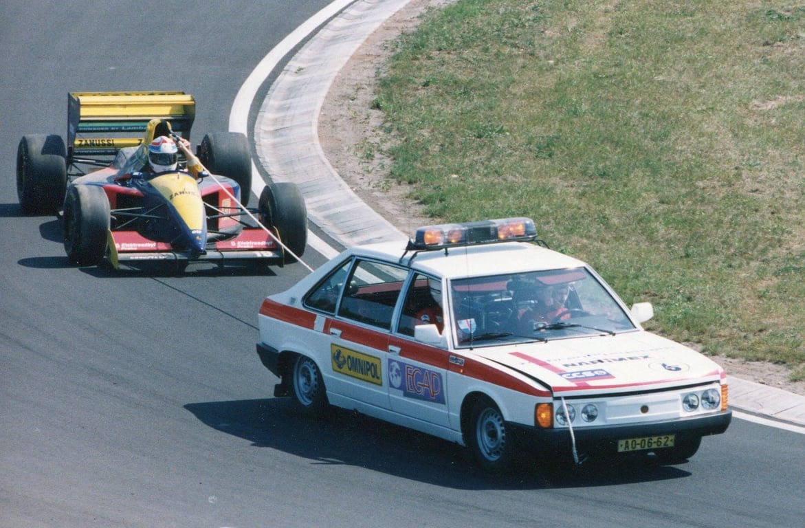 Zapomenutá hvězda socialistických závodů. Český Narex pomáhal v F1, teď dostal knihu