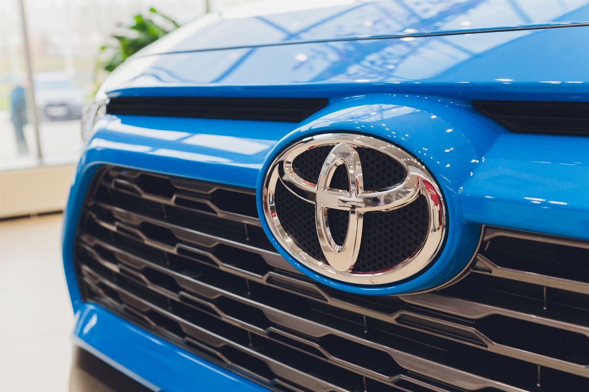 Češi chtějí levný elektromobil s dlouhým dojezdem. Toyota jim ho právě ukázala