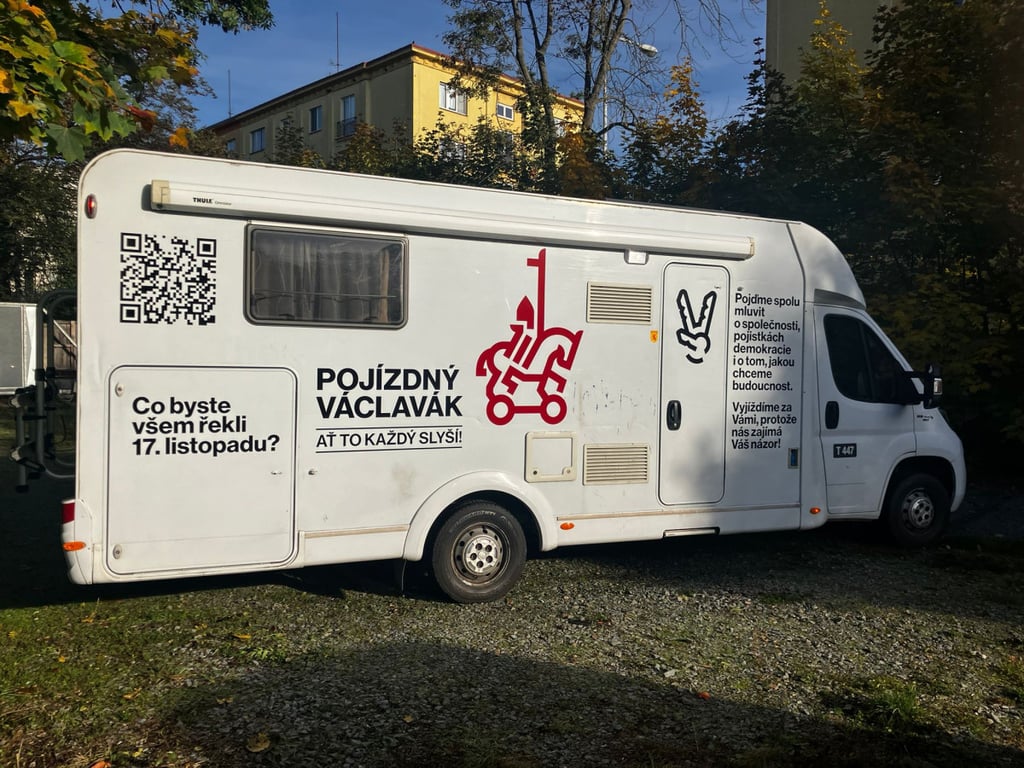 Do Liberce přijede obytný vůz Václav, diskutovat chce o hodnotách sametové revoluce