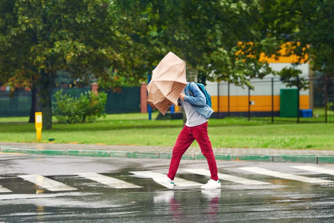 Počasí zkomplikuje cestu tisícům lidí. Meteorologové hlásí drsný zlom, který všechno změní