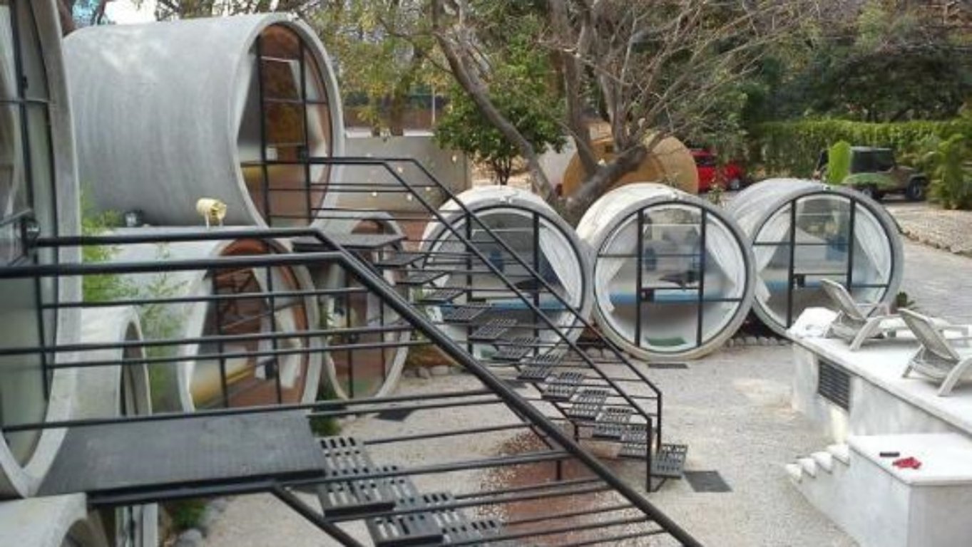 Vzali několik betonových válců a postavili je na sebe. Toto je snadný způsob, jak můžete i vy vydělat stovky tisíc korun