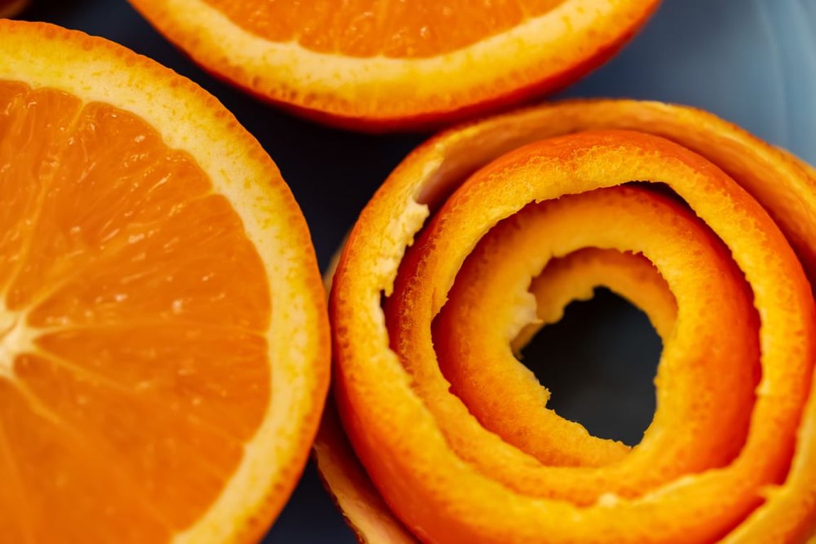 Odmašťovač z citrusové kůry
