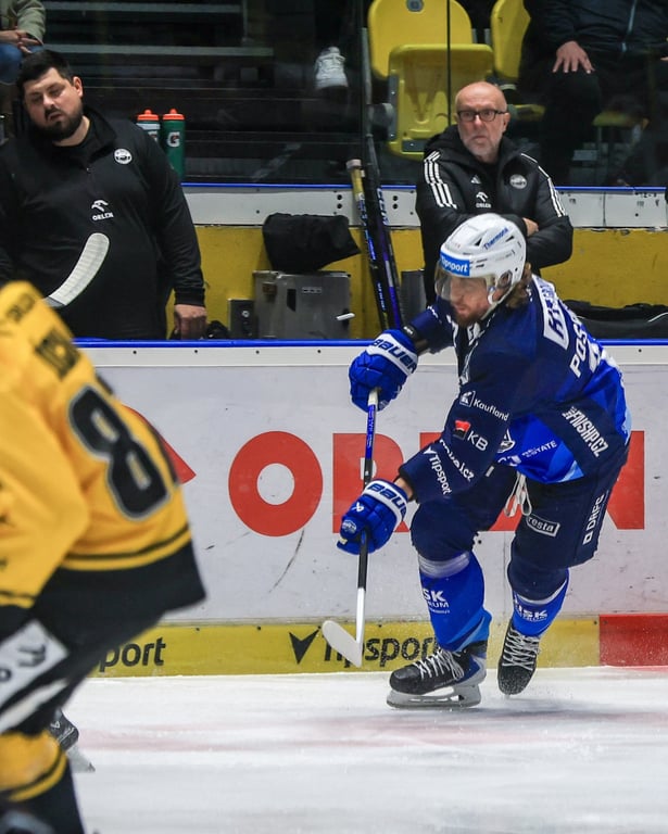 Kometa díky skvělé druhé třetině otočila zápas v Litvínově. Flek slavil hattrick