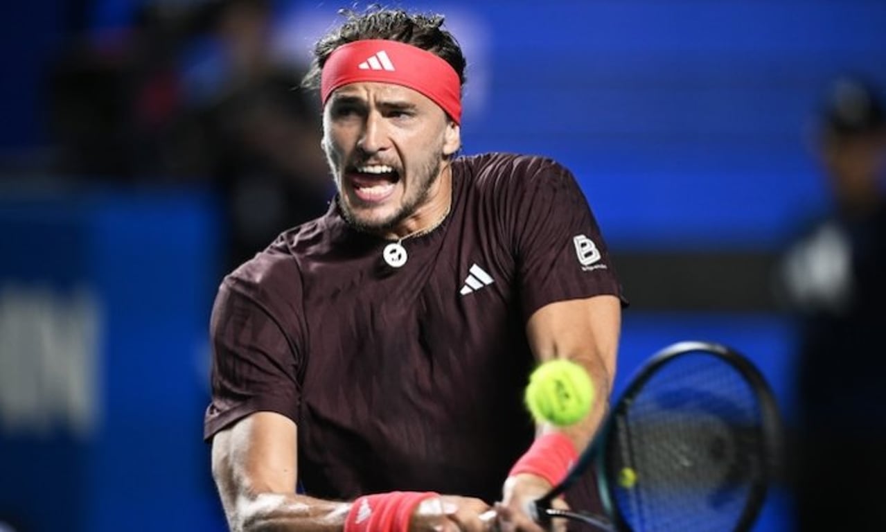 Zverev obvinil ředitele turnajů, že upravují povrchy, aby pomohli Alcarazovi a Sinnerovi