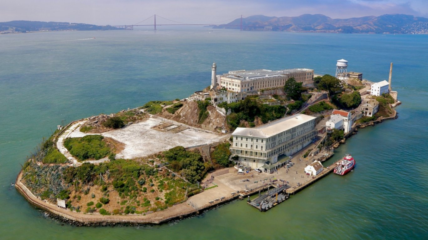 Věznice Alcatraz děsila i ty nejotrlejší. Legenda o jejích zdech má temnější původ, než se říká