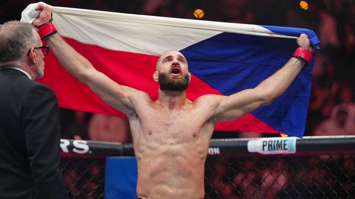 Jiří Procházka čeká na krok šampiona. Rozhodnutí Pereiry má přijít do konce měsíce