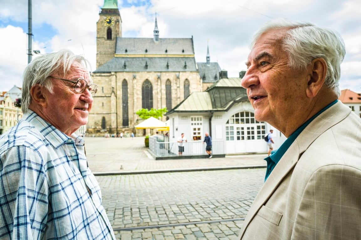 Hvězdně obsazená komedie od režiséra hitu Ženy v běhu je dotočena. Někdo to rád v Plzni je prý jeho nejkomediálnější film