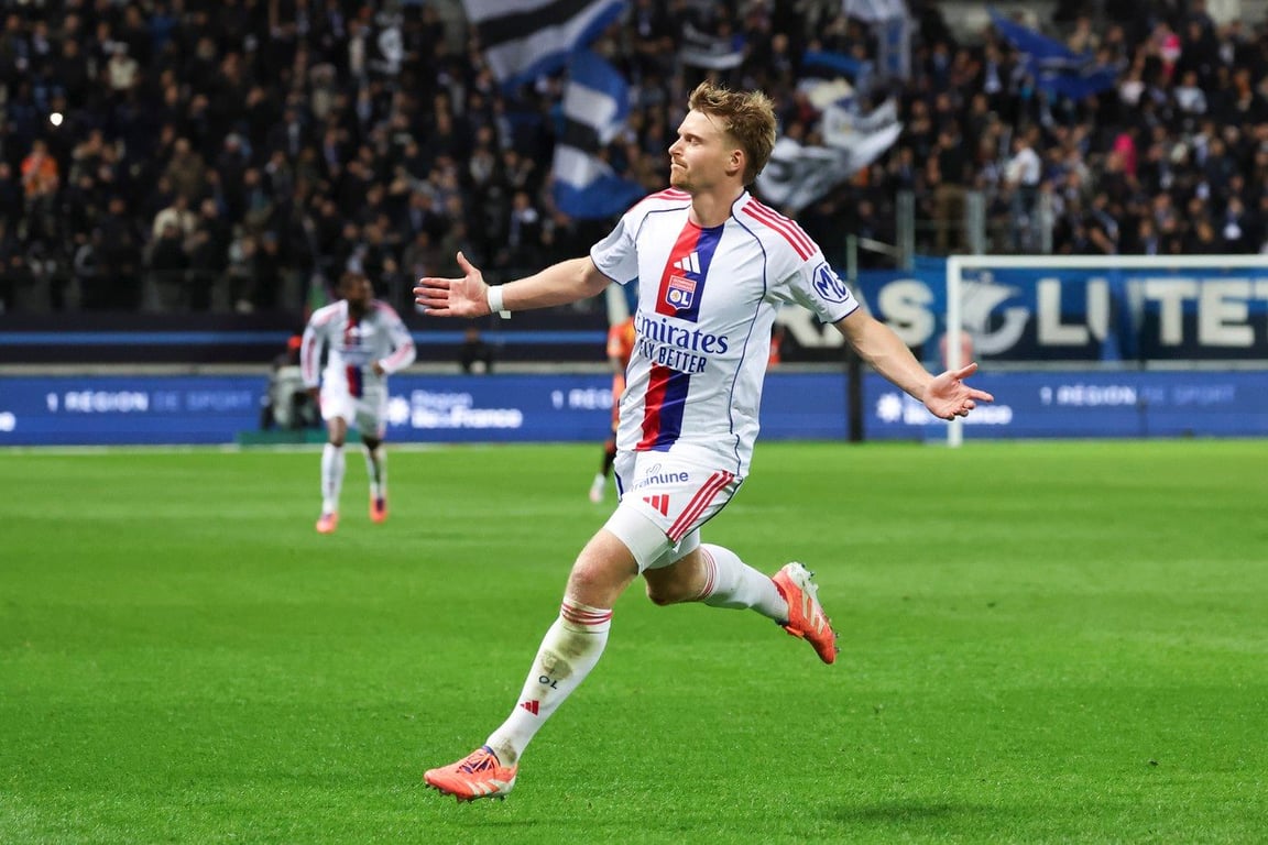 Šulcův velký večer. Paříži dal dva góly, při druhém si dovolil parádu