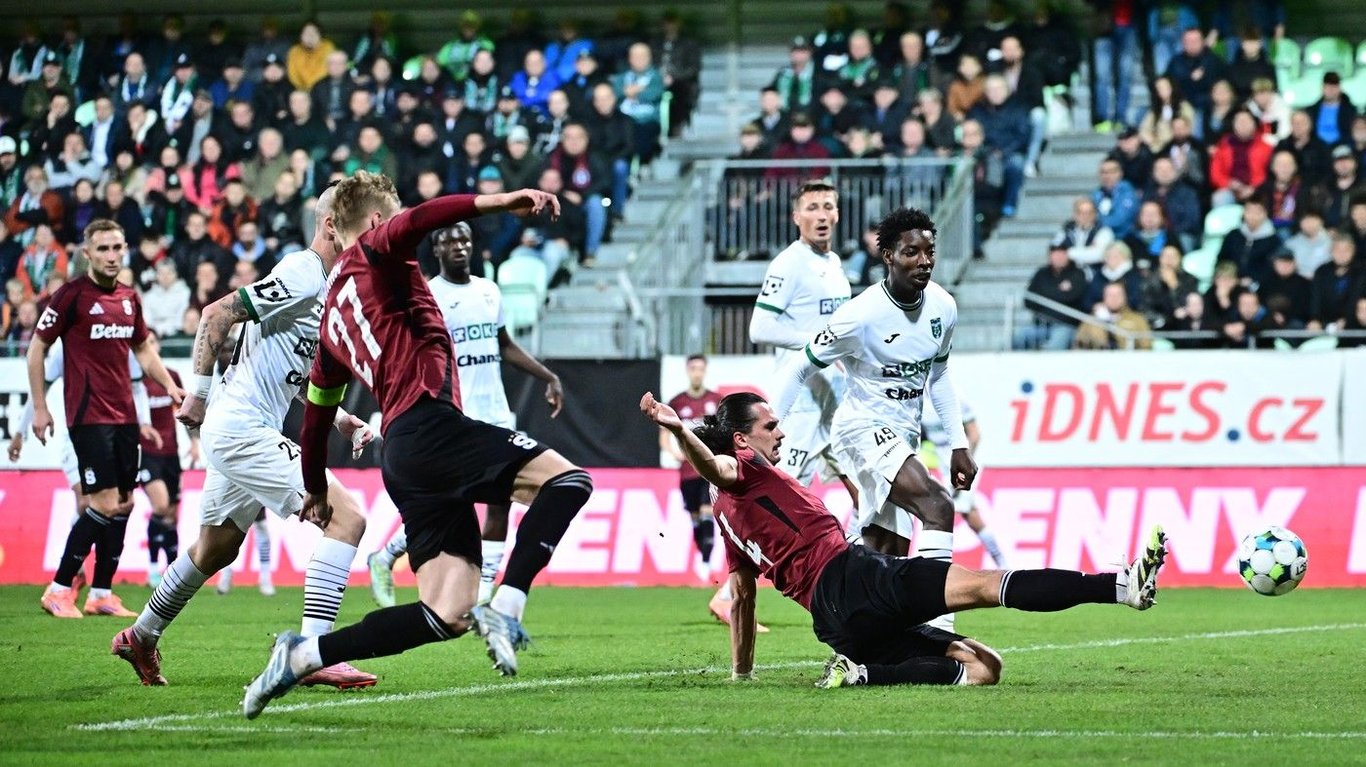 Obrovská výhra pro trenéra Jarolíma. Karviná doma srazila Spartu