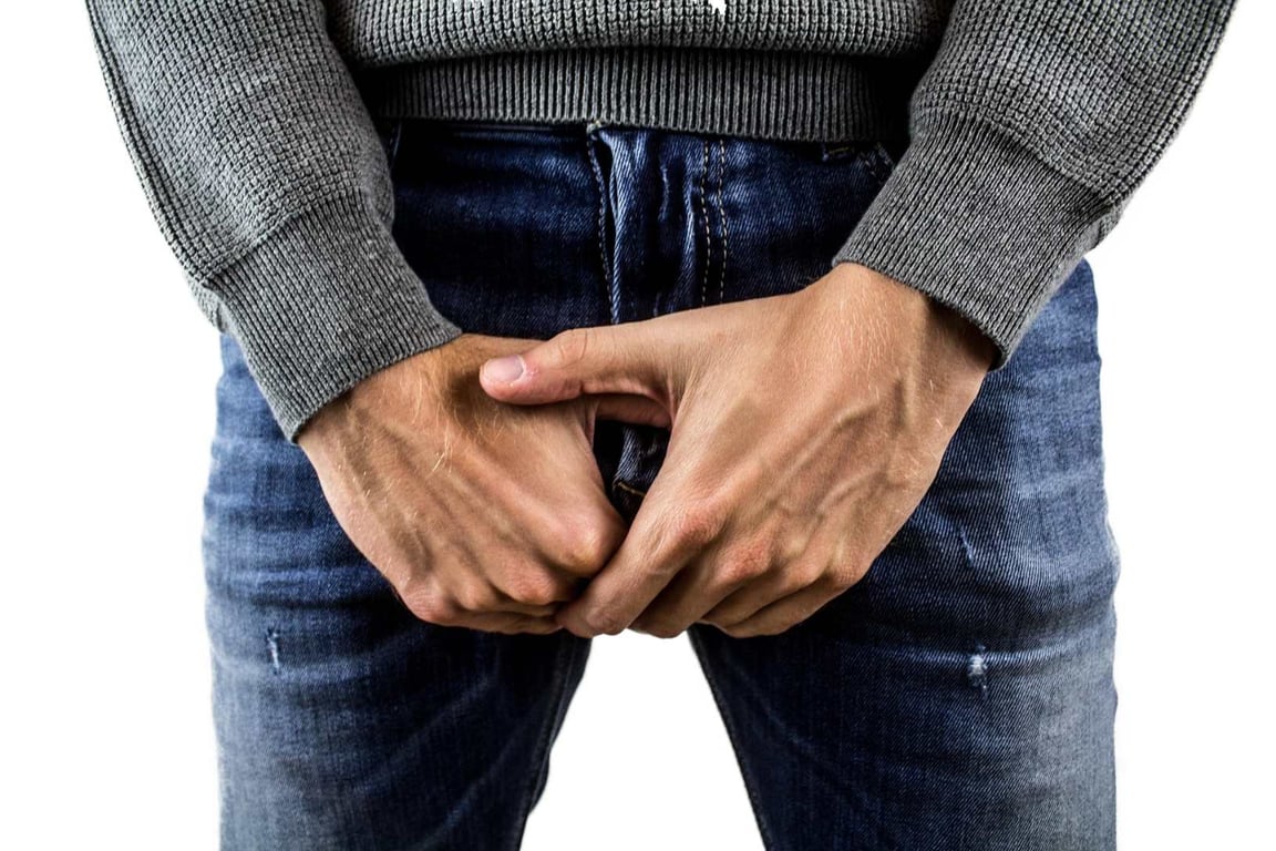 Rakovina prostaty je tichá. Nezabolí a neupozorní na sebe, právě proto ji muži často odhalí pozdě