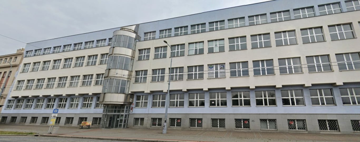 Univerzitě se podařilo prodat budovu bývalého ředitelství plzeňské Škody za 190 milionů