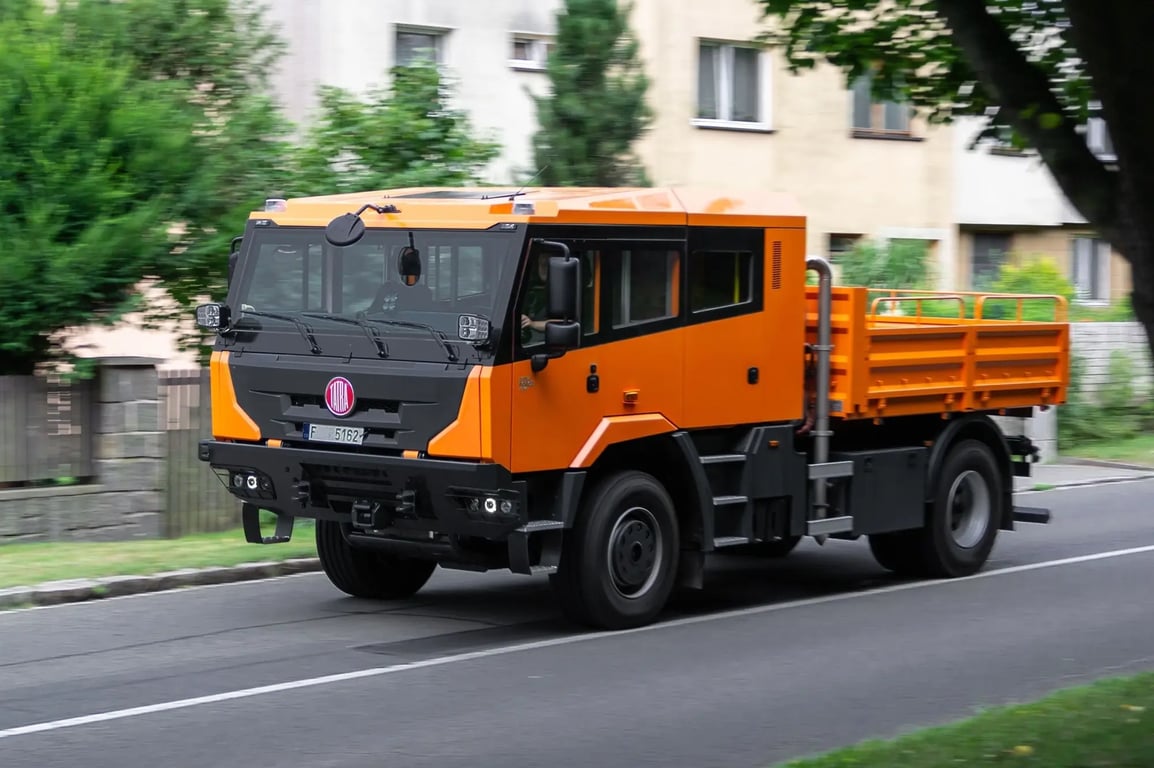 Od 1. ledna 2026 se na českých silnicích platí revoluční změna. Týká se pouze nejbohatších řidičů
