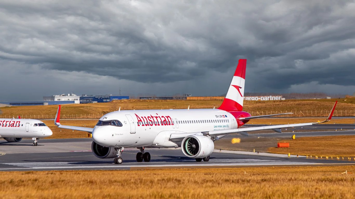 Letěli s pocitem jistoty, ale přišla ledová sprcha. Na letišti se rozjel podvod za miliony.