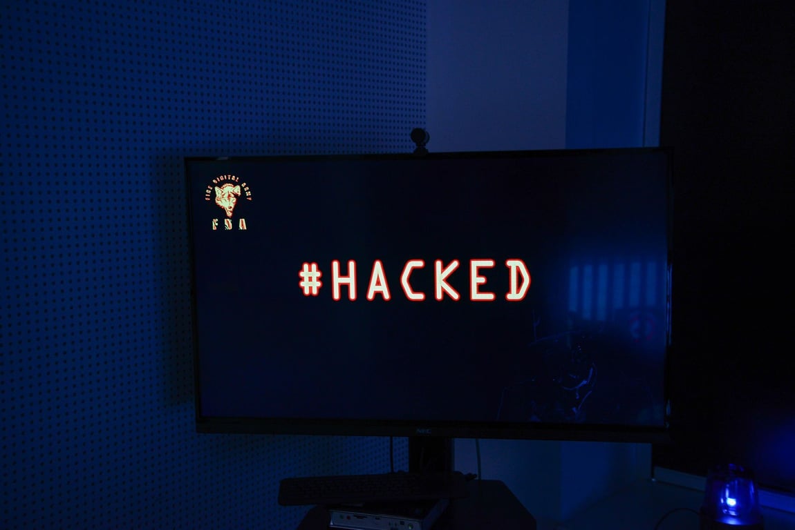 Národní skupina hackerů útočí z Íránu na evropské obranné a letecké firmy