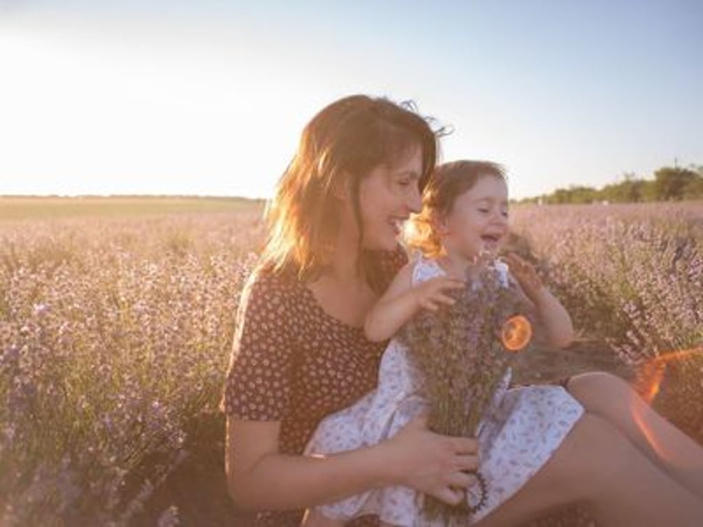 Single máma. Jak zvládá skloubit prázdniny, práci a prázdný účet?