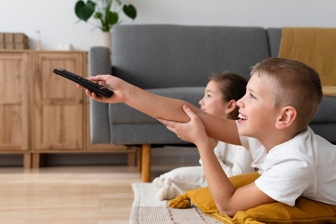 V Česku začala vysílat nová televize. Je zdarma a lidé si ji hned zamilovali ve velkém