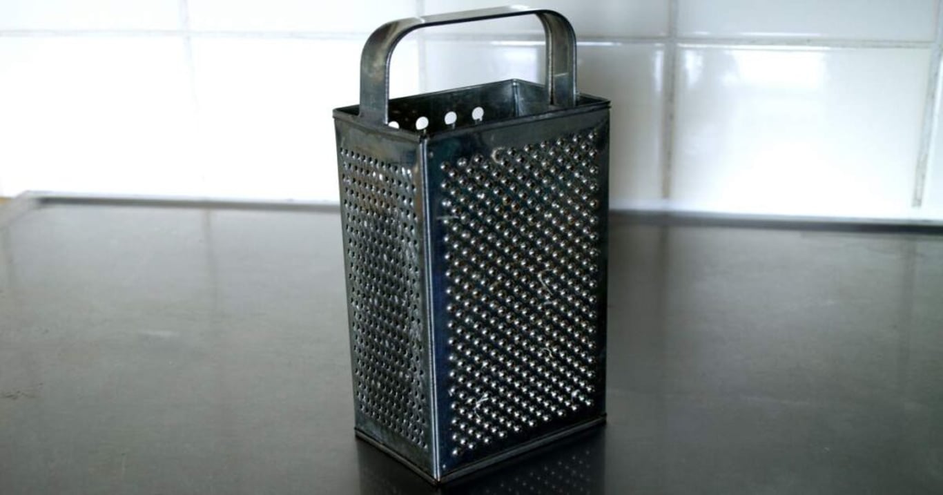 Čtyřstranné struhadlo používá 99 % Čechů celý život špatně. Tyto geniální funkce vám usnadní život