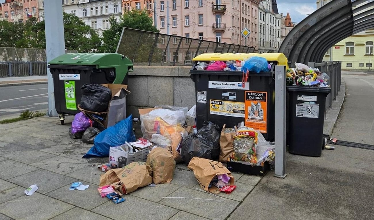 Novela odpadové vyhlášky cílí na podnikatele, budou muset uklízet popelnice z ulic