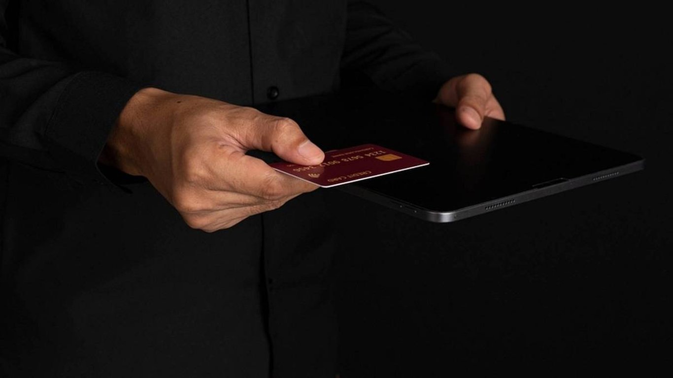 Podvod na obzoru. Objednáte a pořád platíte, vůbec netušíte za co