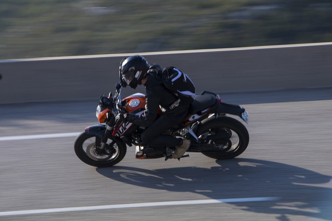 Motorkář v Brně se hnal rychlostí 111 km/hod