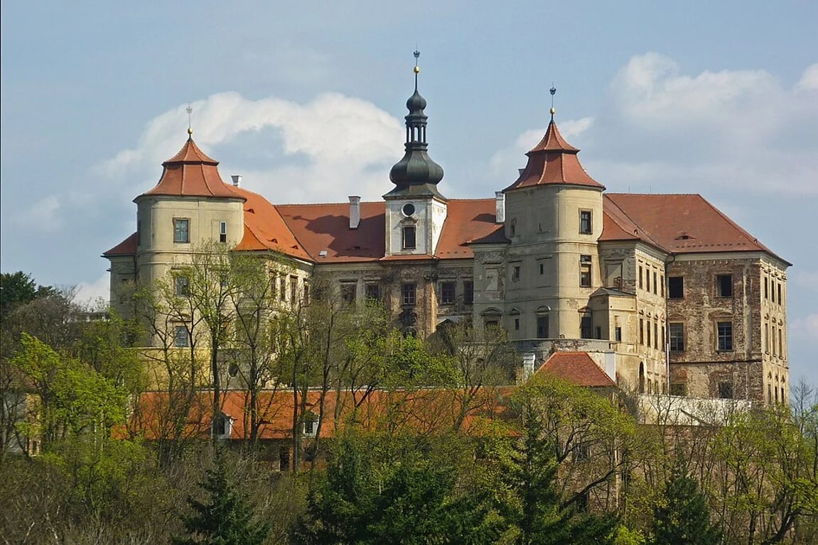 Jednu ze sedmi nejohroženějších památek Evropy najdete na Mostecku