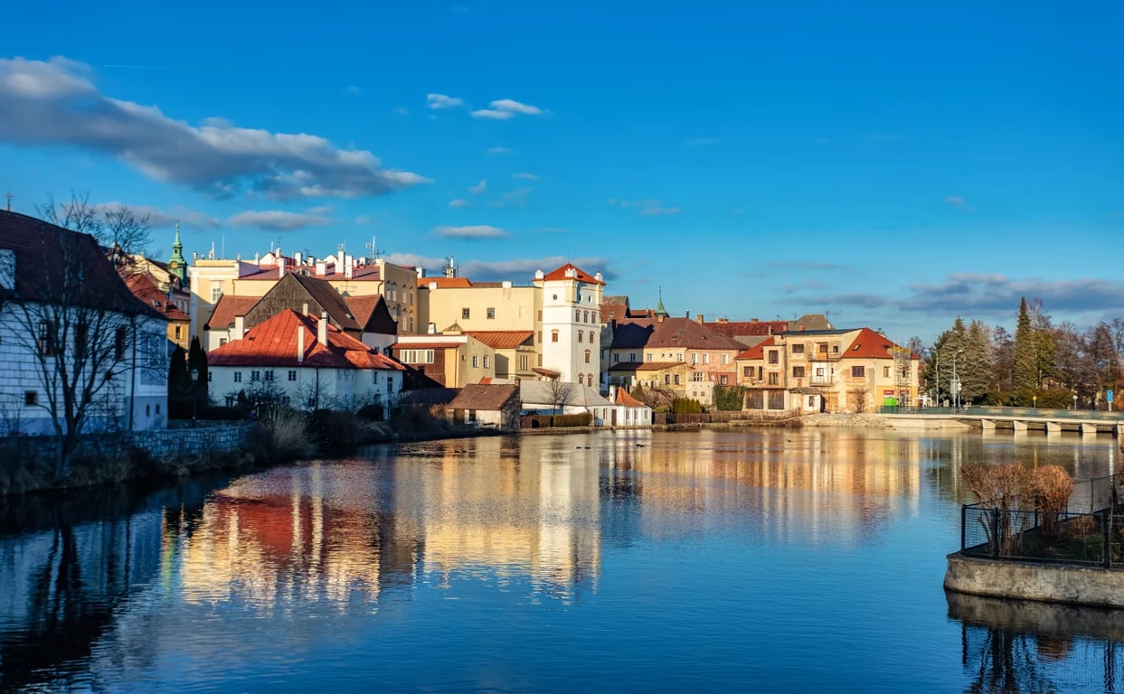 Všichni míří do Třeboně a Krumlova. Přitom tady leží město, které je mnohem kouzelnější – a lidé ho míjejí.