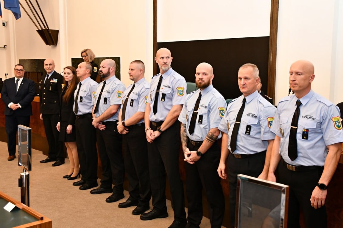 Primátor ocenil oddanost ostravských strážníků. Někteří slouží přes 30 let