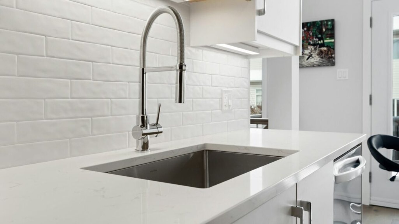 Odtoky a sifony dřezu