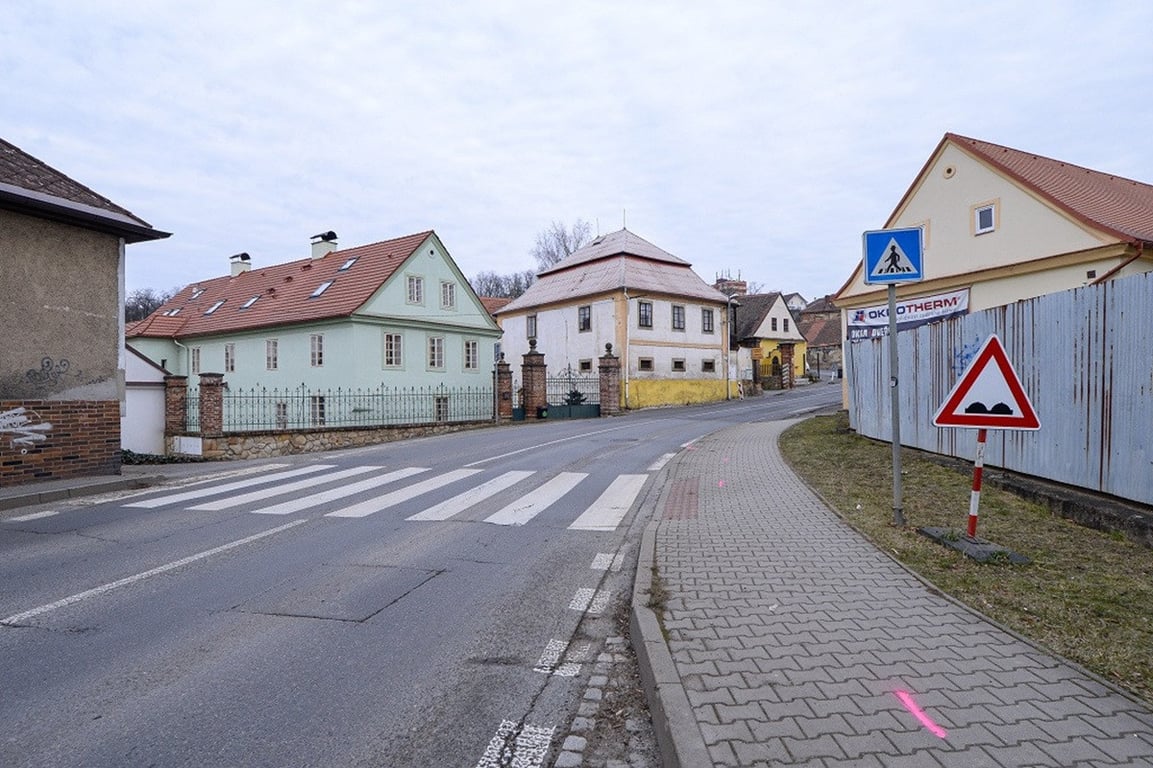 Řidiči, pozor. Uzavírka Rolnického náměstí se protáhne o půl roku