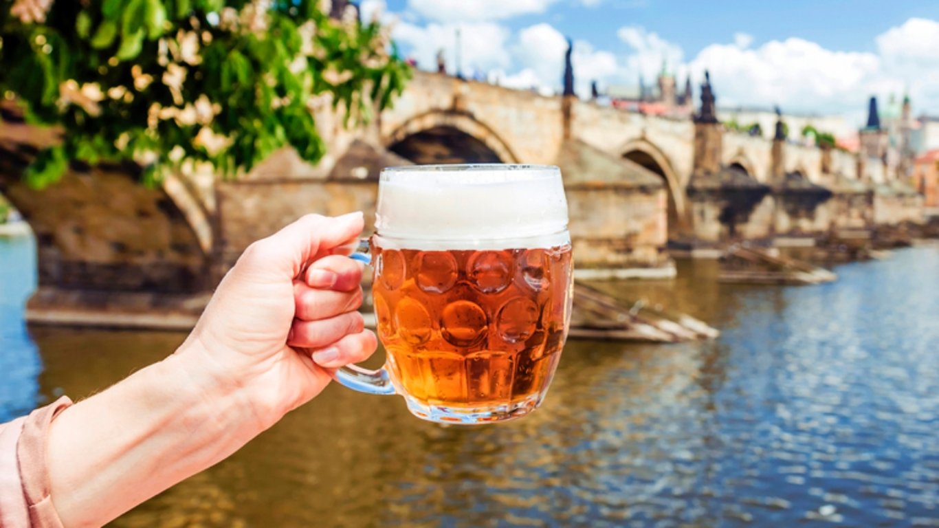ChatGPT řekl: Týká se to velké části Čechů, ale pivovary o tom mlčí. Každodenní pivo mění tělo víc, než si myslíte