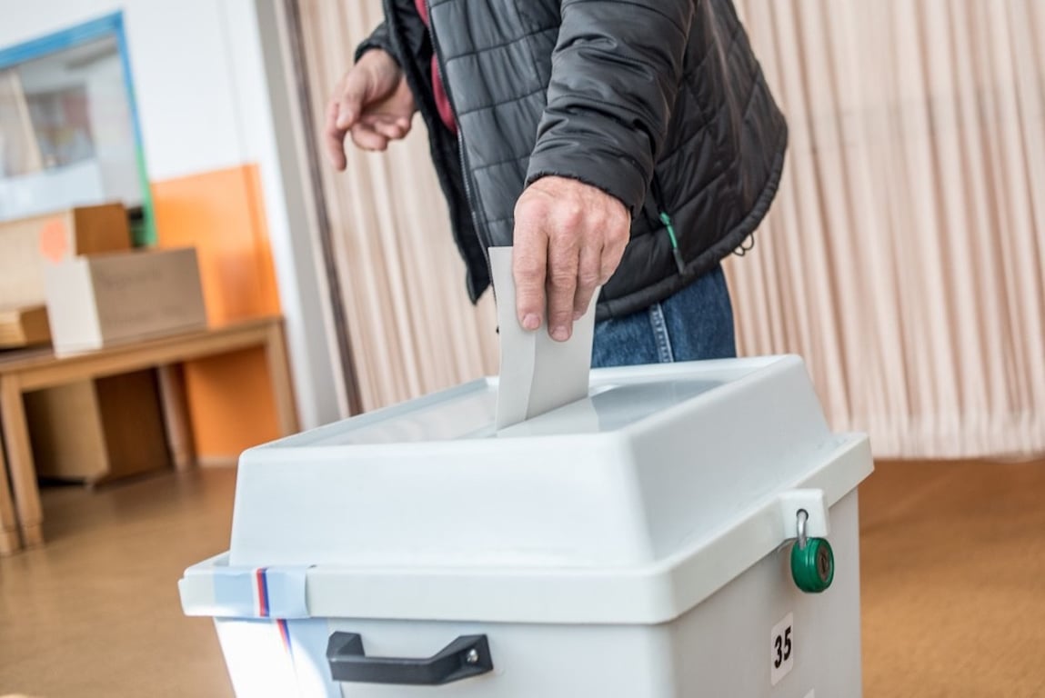 V podzimních volbách do Sněmovny bude na jihu Čech kandidovat 21 subjektů