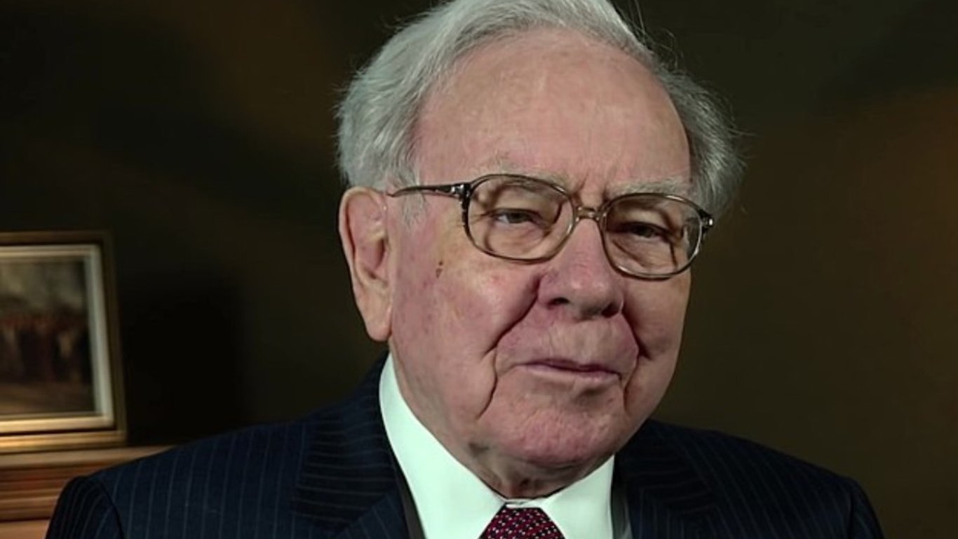 Buffettovo impérium přetéká penězi. Berkshire má 381 miliard dolarů v hotovosti