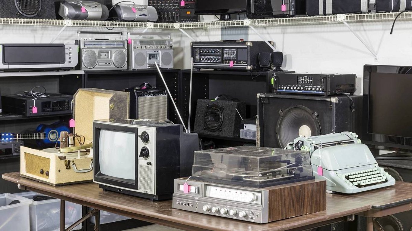 Máte doma toto staré elektro? Sběratelé za něj dávají i přes 10 000 Kč