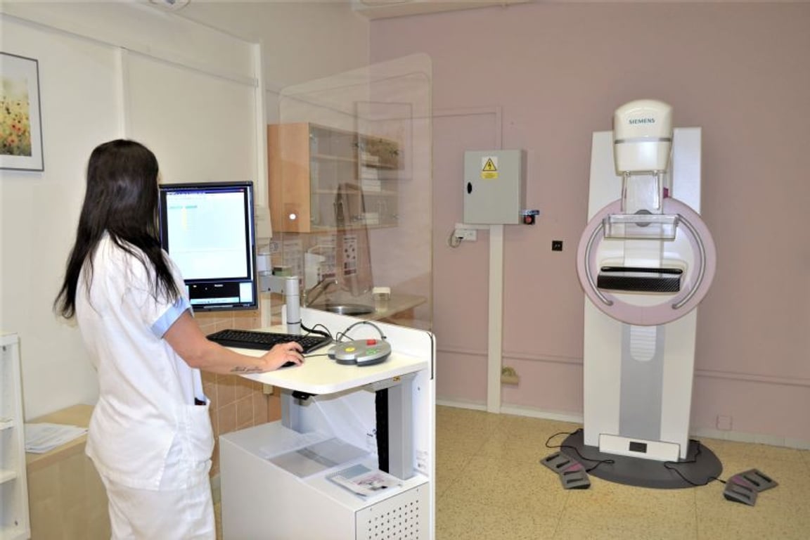 Říjen v růžové barvě. Prostějovská nemocnice připomíná důležitost prevence rakoviny prsu