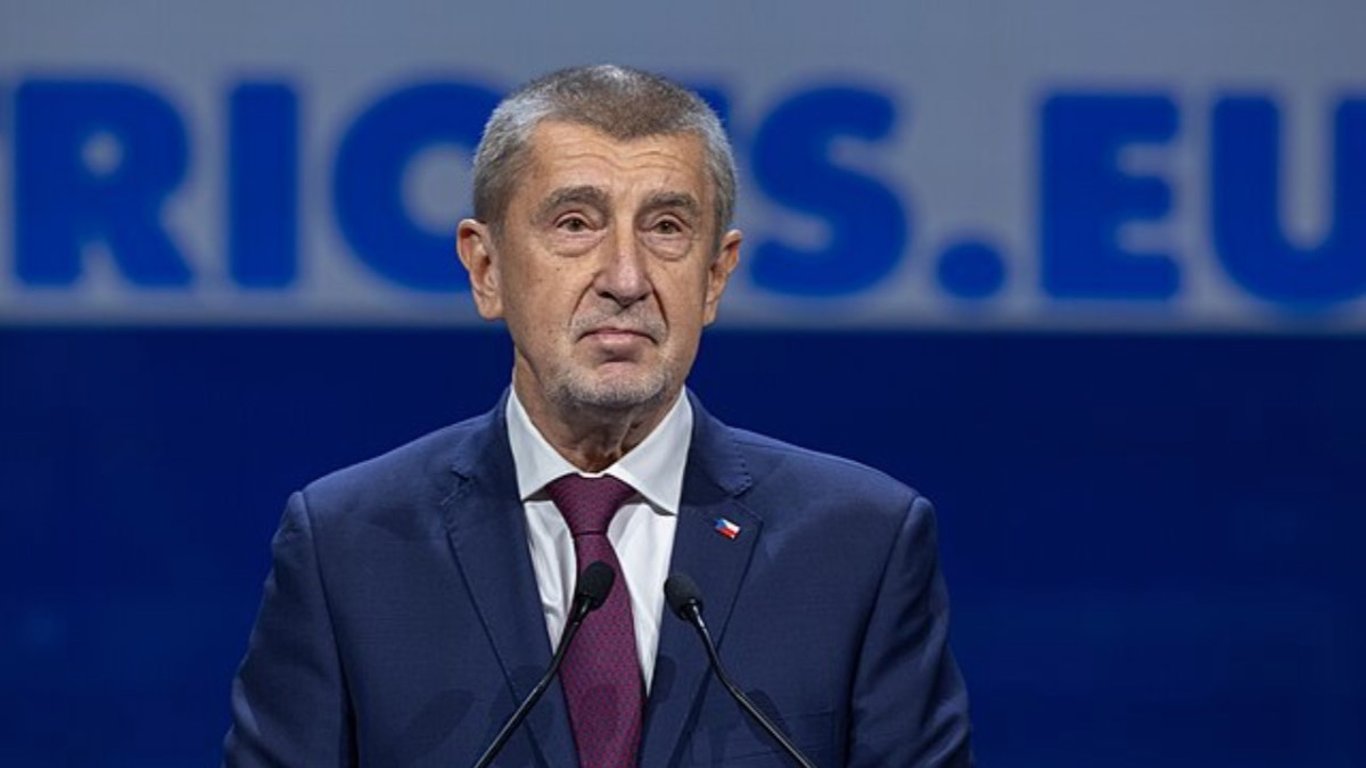 Babiš nevěděl, že má v programovém prohlášení vlády nulovou daň na léky